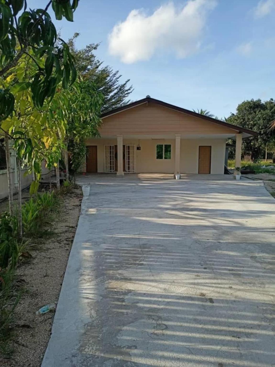 Villa Temila Pasir Puteh Exterior photo