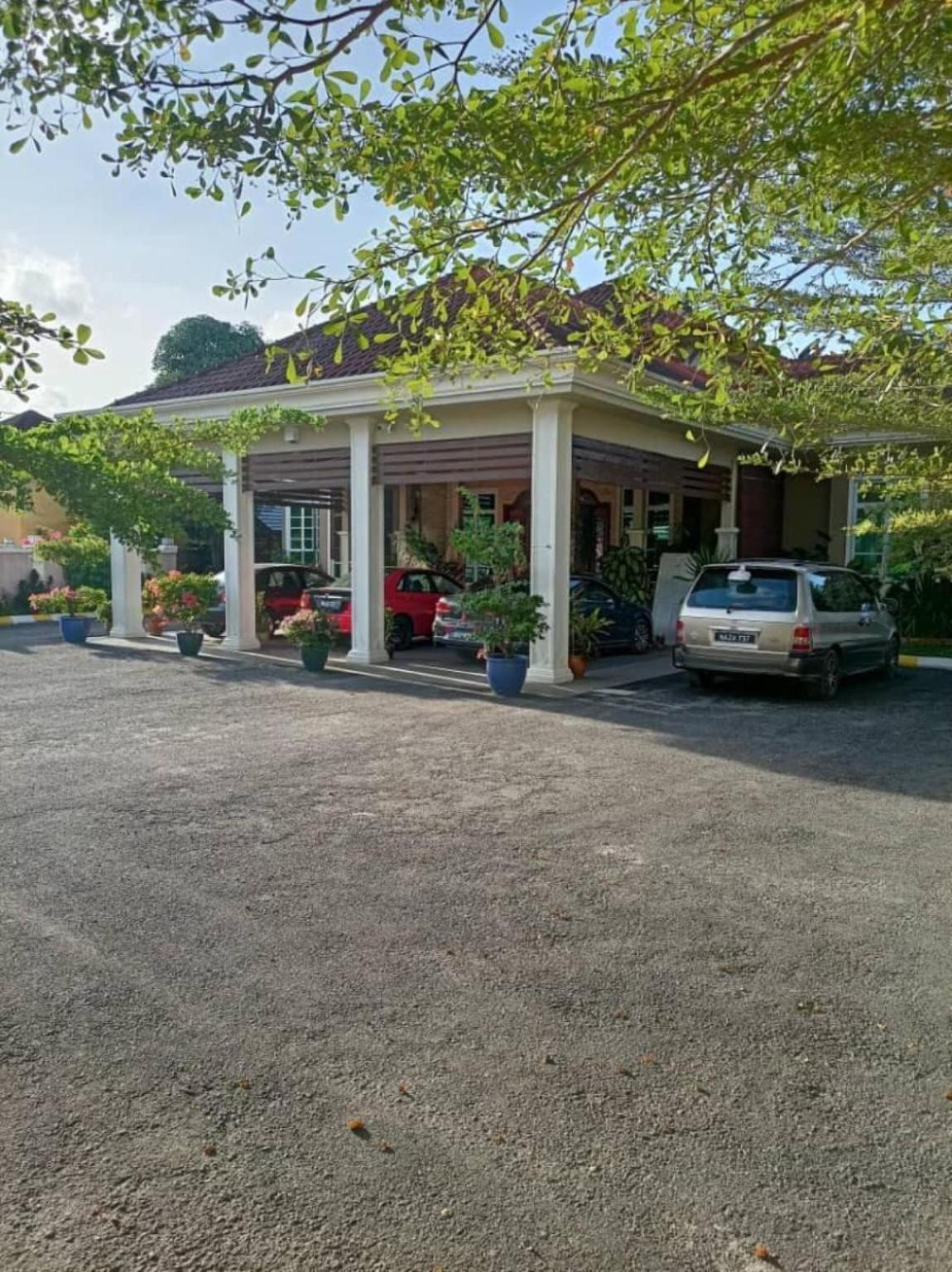 Villa Temila Pasir Puteh Exterior photo